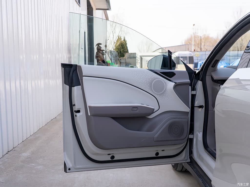2026 Zeekr 007 — Zeekr 007 rear passenger seating, for export